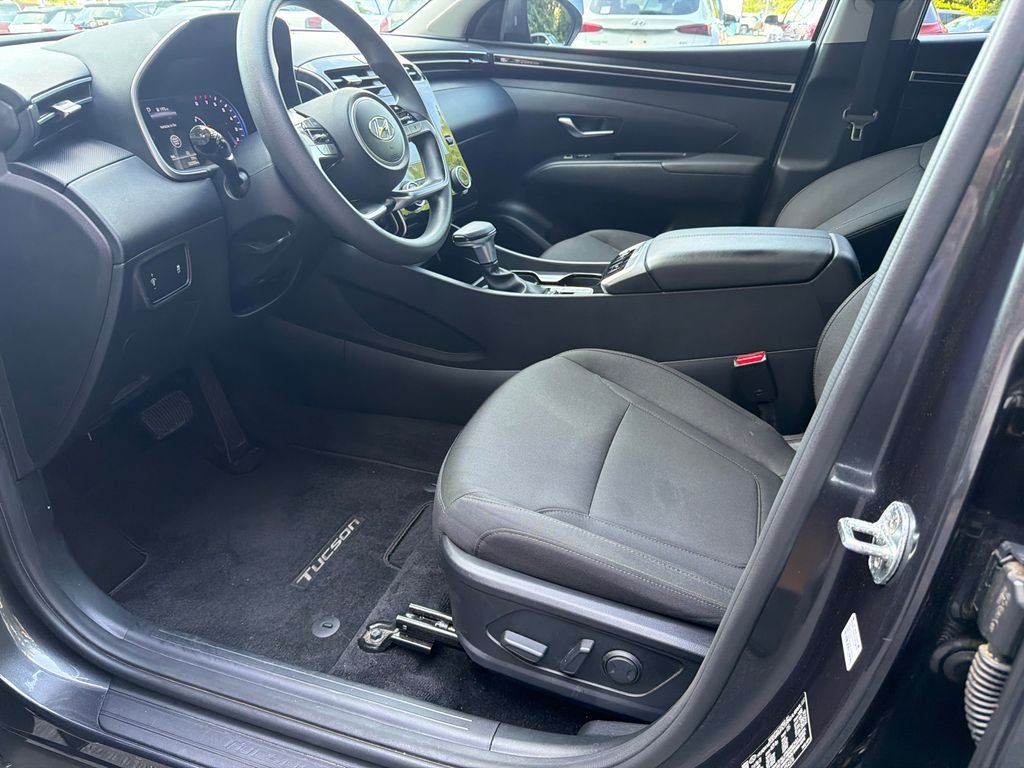 Used 2022 Gray Hyundai SEL image 9