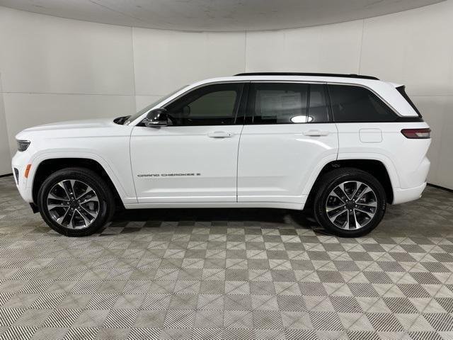 2025 Jeep Grand Cherokee Overland - Photo 17