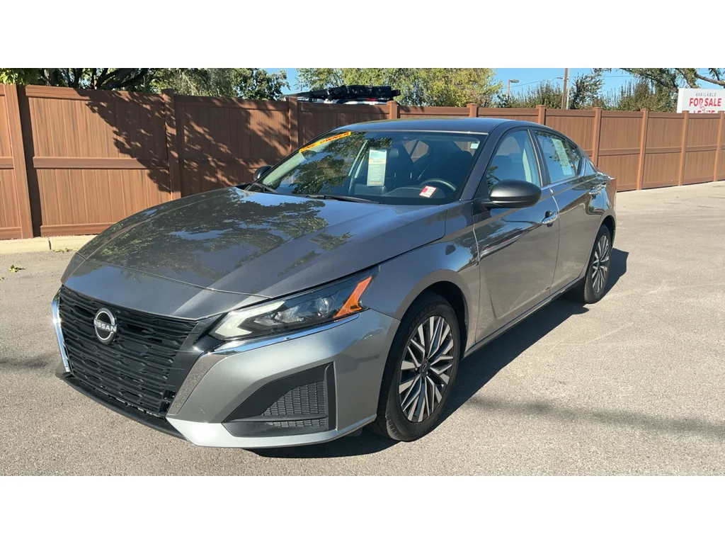 2025 Nissan Altima