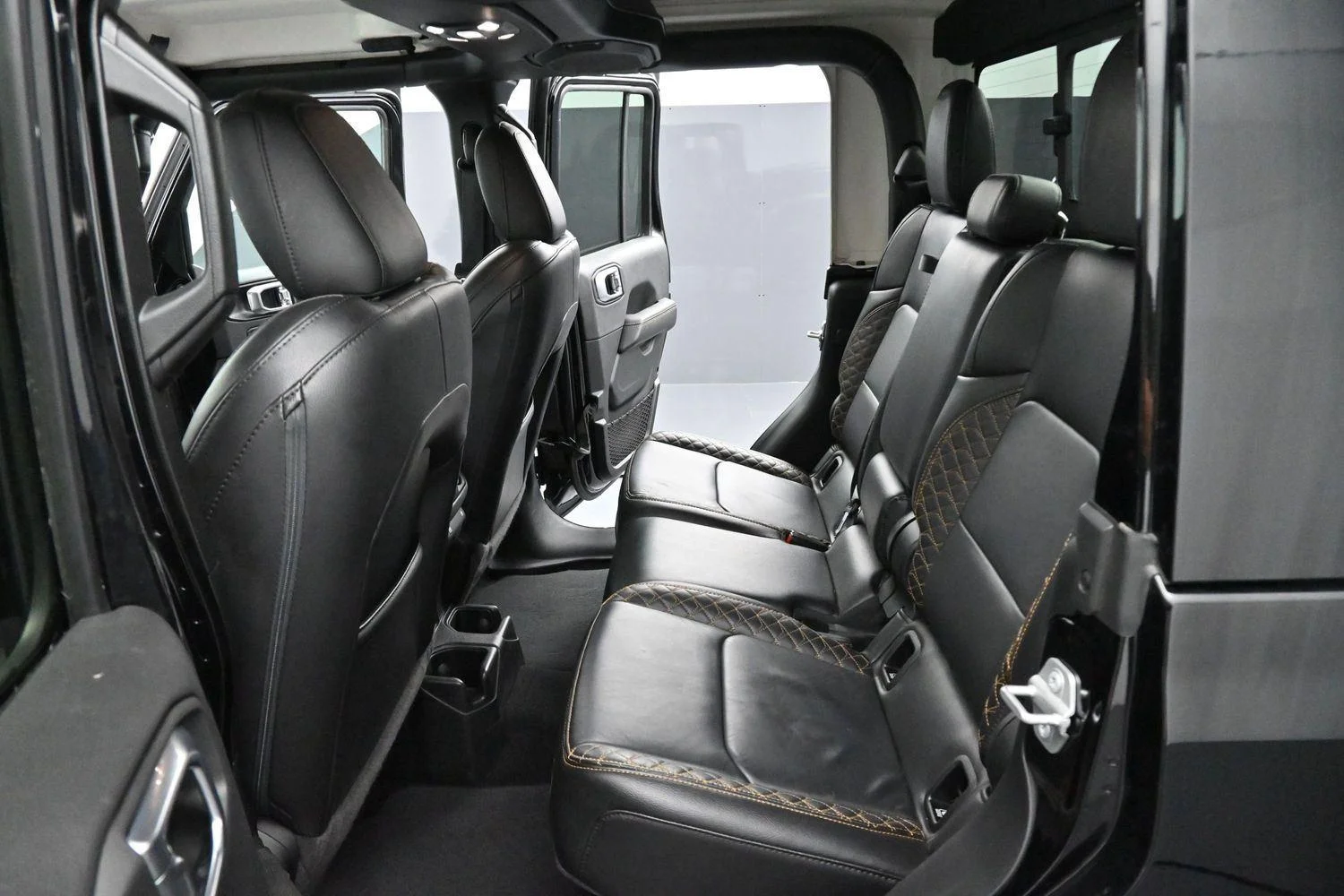 Used 2023 Black Clearcoat Jeep High Altitude image 28