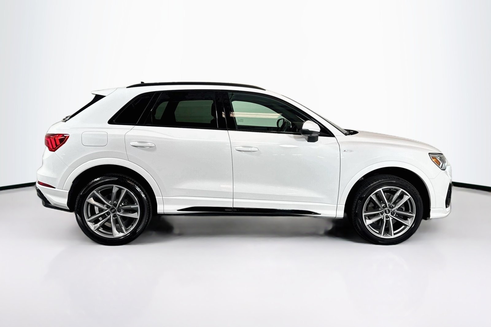 Used 2024 Arkona White Audi S line Premium Plus image 4