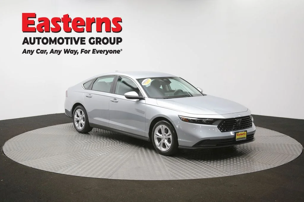 Used 2025 Silver Honda LX image 48