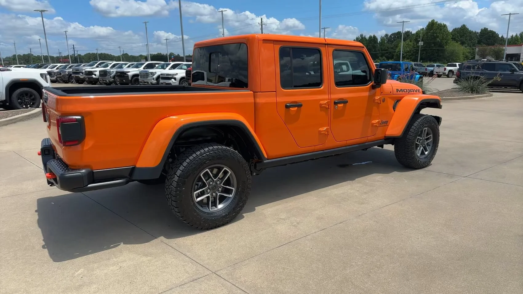 Used 2025 Joose Jeep Mojave X image 7