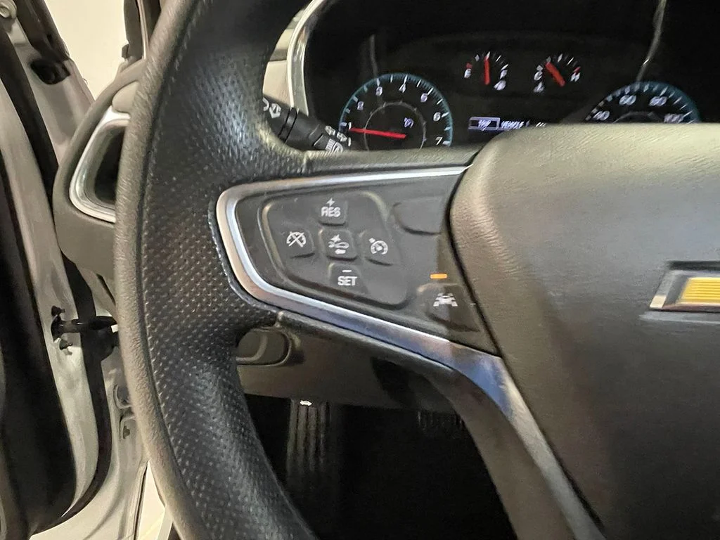 Used 2024 White Chevrolet LS image 33