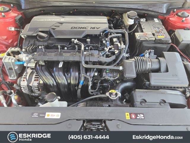 Used 2025 Red Hyundai SEL Convenience image 31