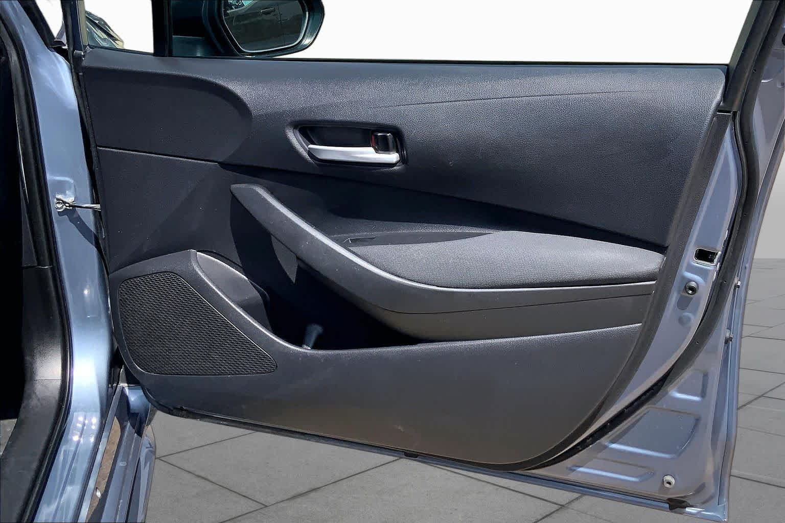 Used 2021 Celestite Toyota LE image 23