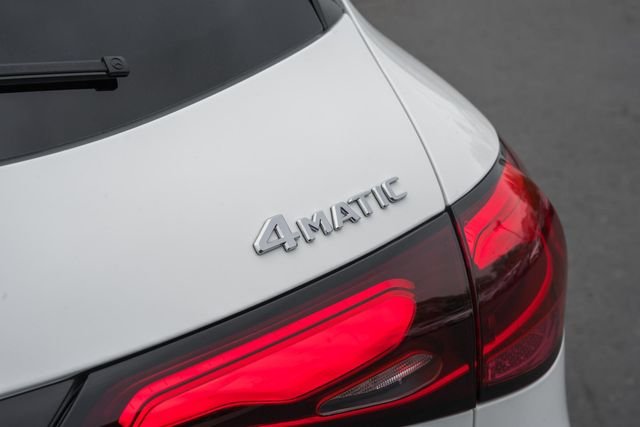 New 2026 Polar White Mercedes-Benz GLC 300 image 8