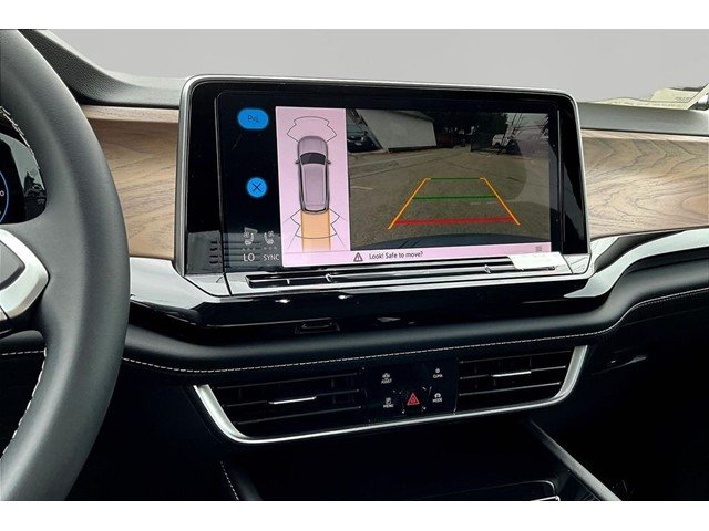 New 2026 Pure Gray Volkswagen 2.0T SE W/TECHNOLOGY image 13
