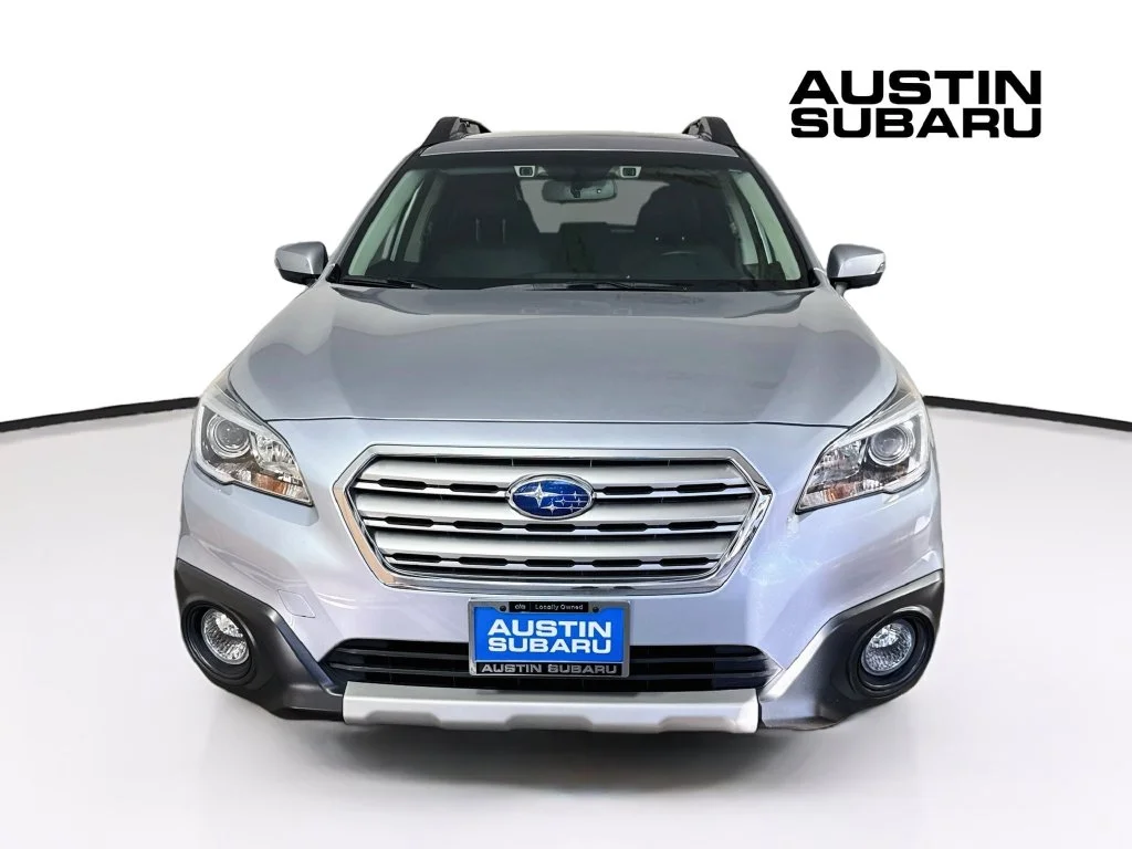 Used 2016 Silver Subaru 2.5i image 2