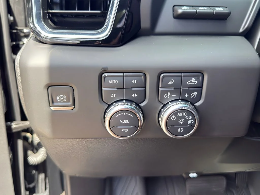 Used 2024 Black GMC Denali Ultimate image 18