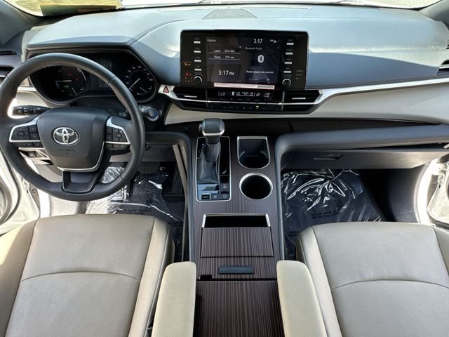 Used 2024 Beige Toyota XLE image 9