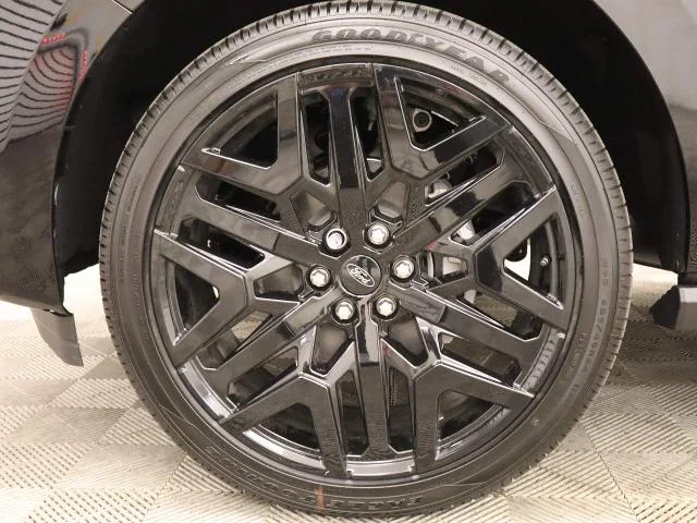 New 2027 Agate Black Metallic Ford Platinum image 13
