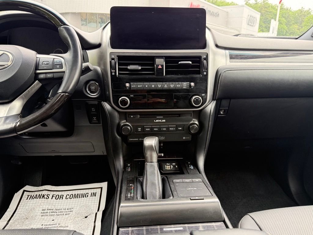 Used 2022 White Lexus 460 image 34