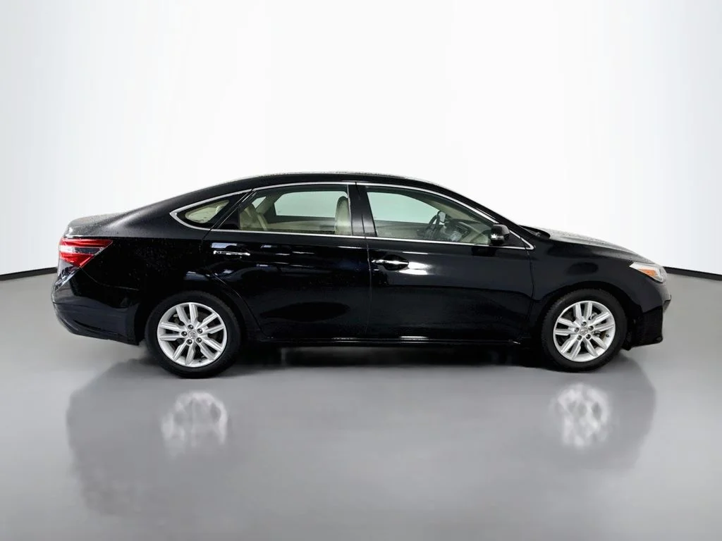 Used 2013 Attitude Black Metallic Toyota XLE image 8