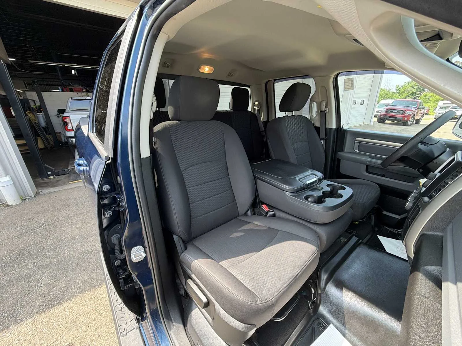 Used 2019 Patriot Blue Pearlcoat Ram Warlock image 24