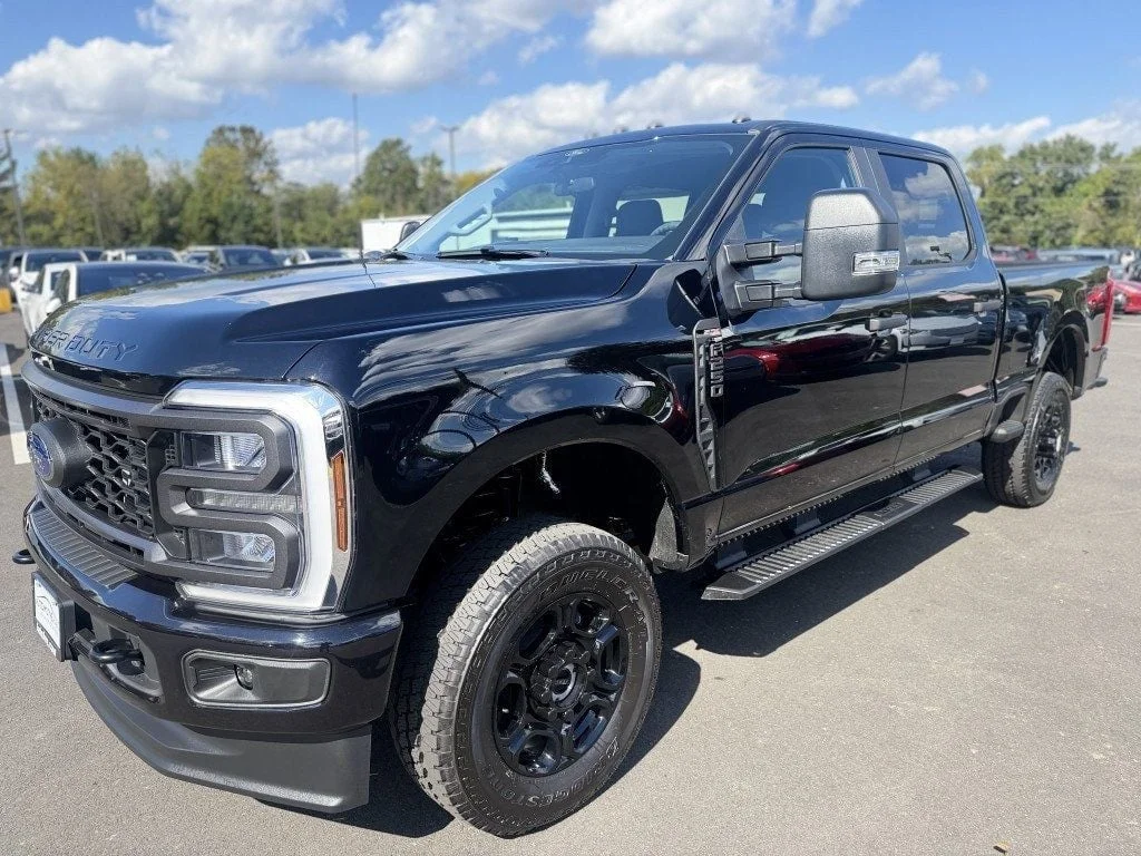 Used 2026 Agate Black Metallic Ford XL 4WD Crew Cab 6.75
