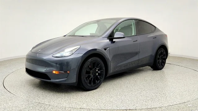2023 Tesla Model Y Long Range AWD w/ 20'' Induction Wheels