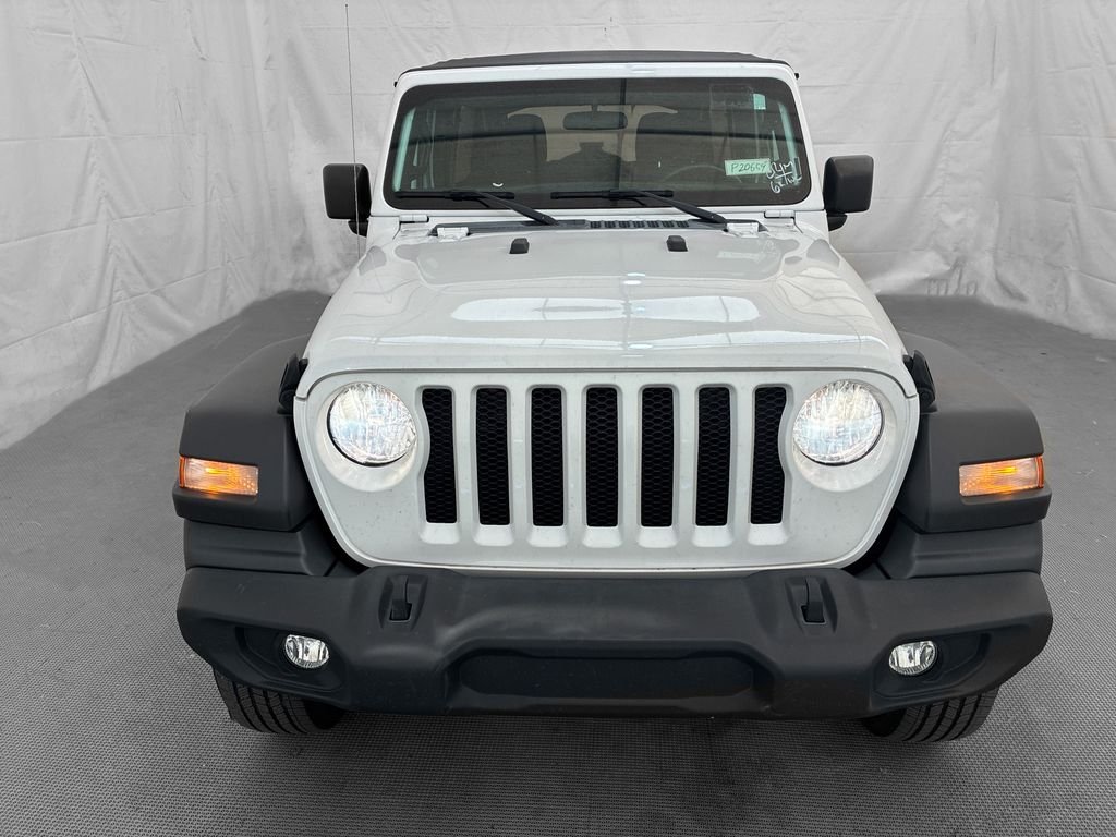 Used 2022 White Jeep Unlimited Sport S image 2
