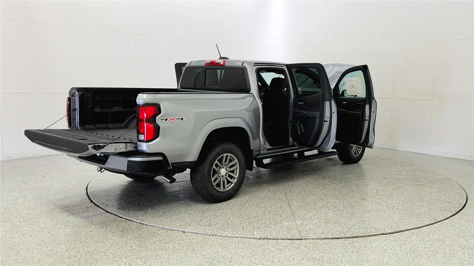 2026 Chevrolet Colorado LT - Photo 12