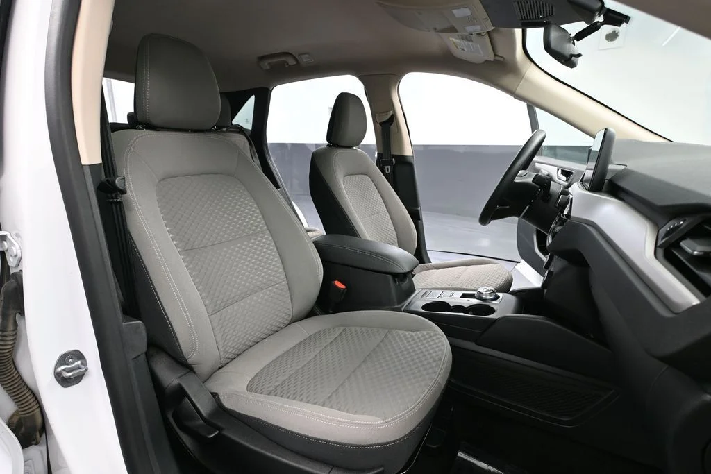 Used 2020 White Ford SE image 40