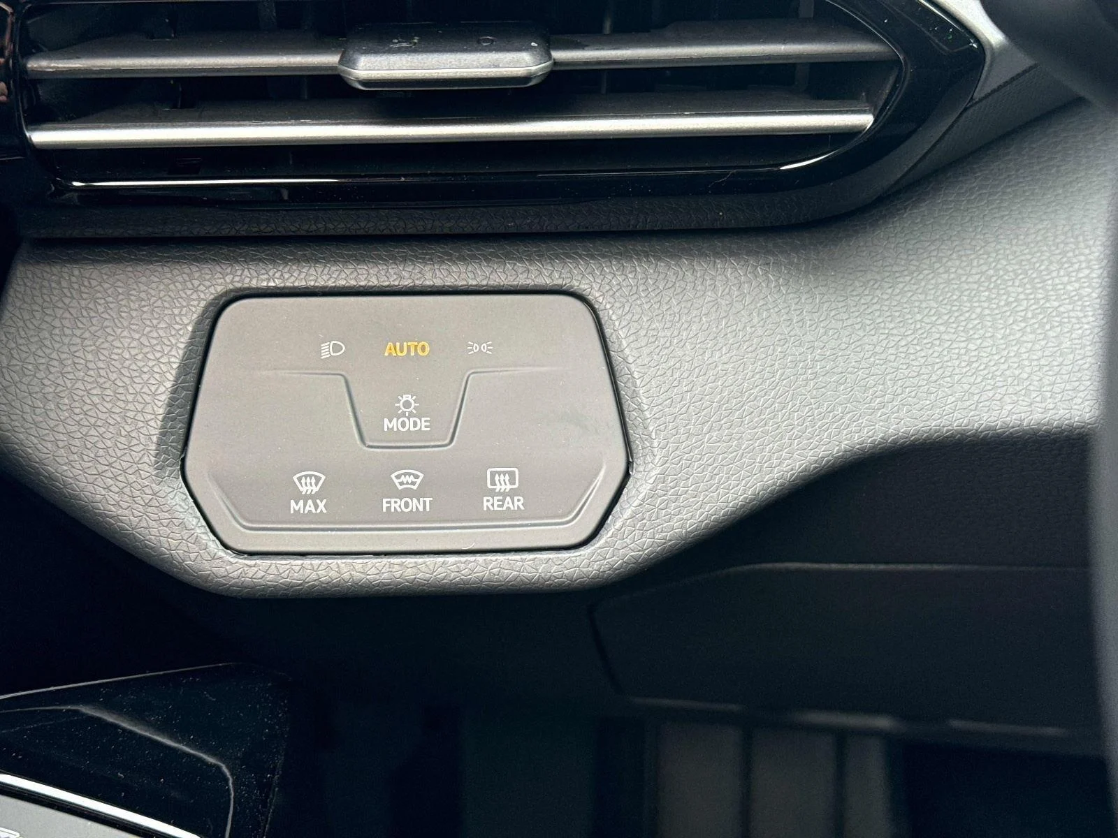 2025 Volkswagen ID.4 PRO - Photo 29