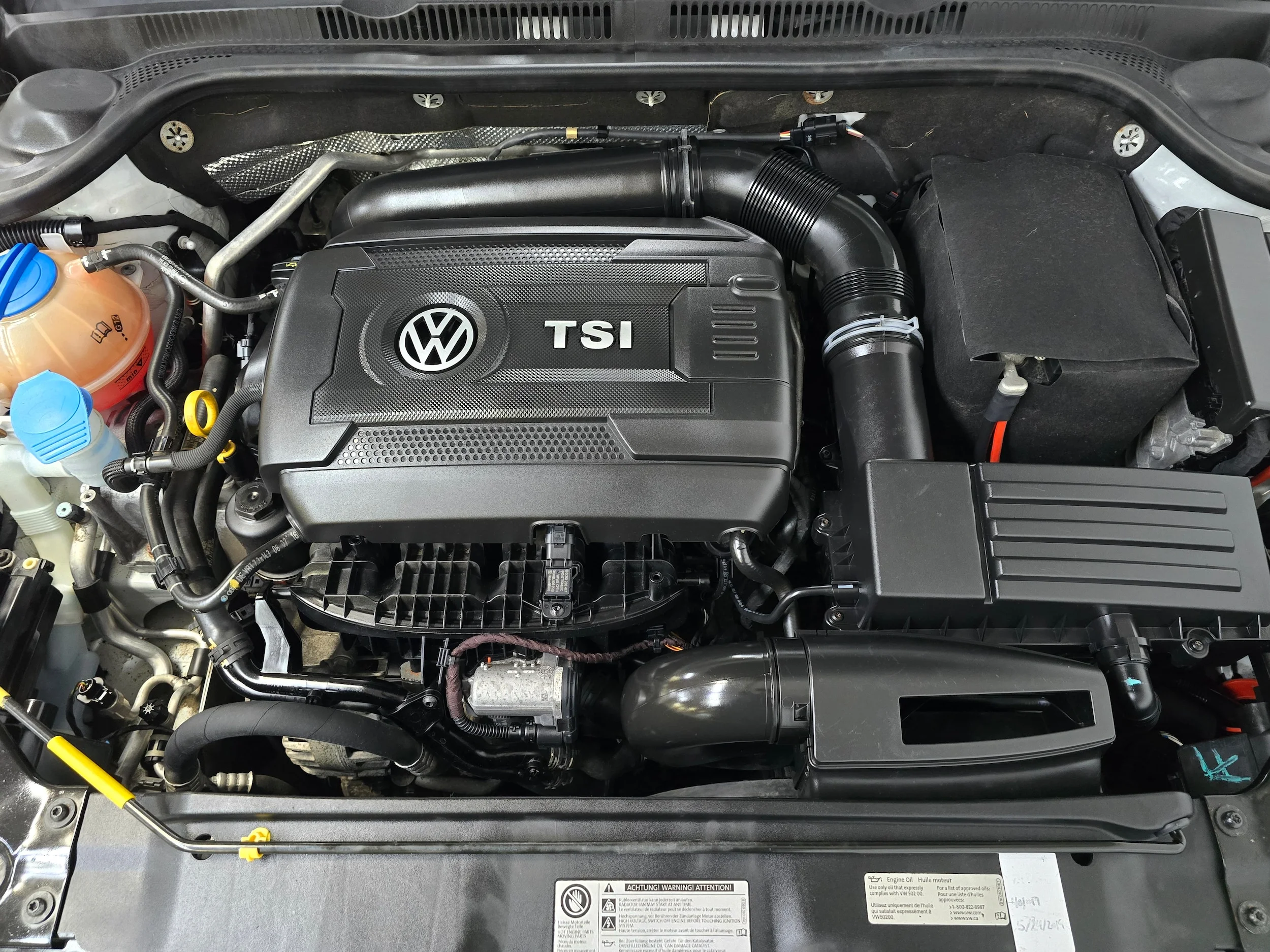 Used 2016 Pure White Volkswagen 1.8T Sport Manual image 12