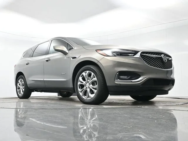 Used 2018 Includes Spectra Gray lower exterior accent color. Buick Avenir image 26