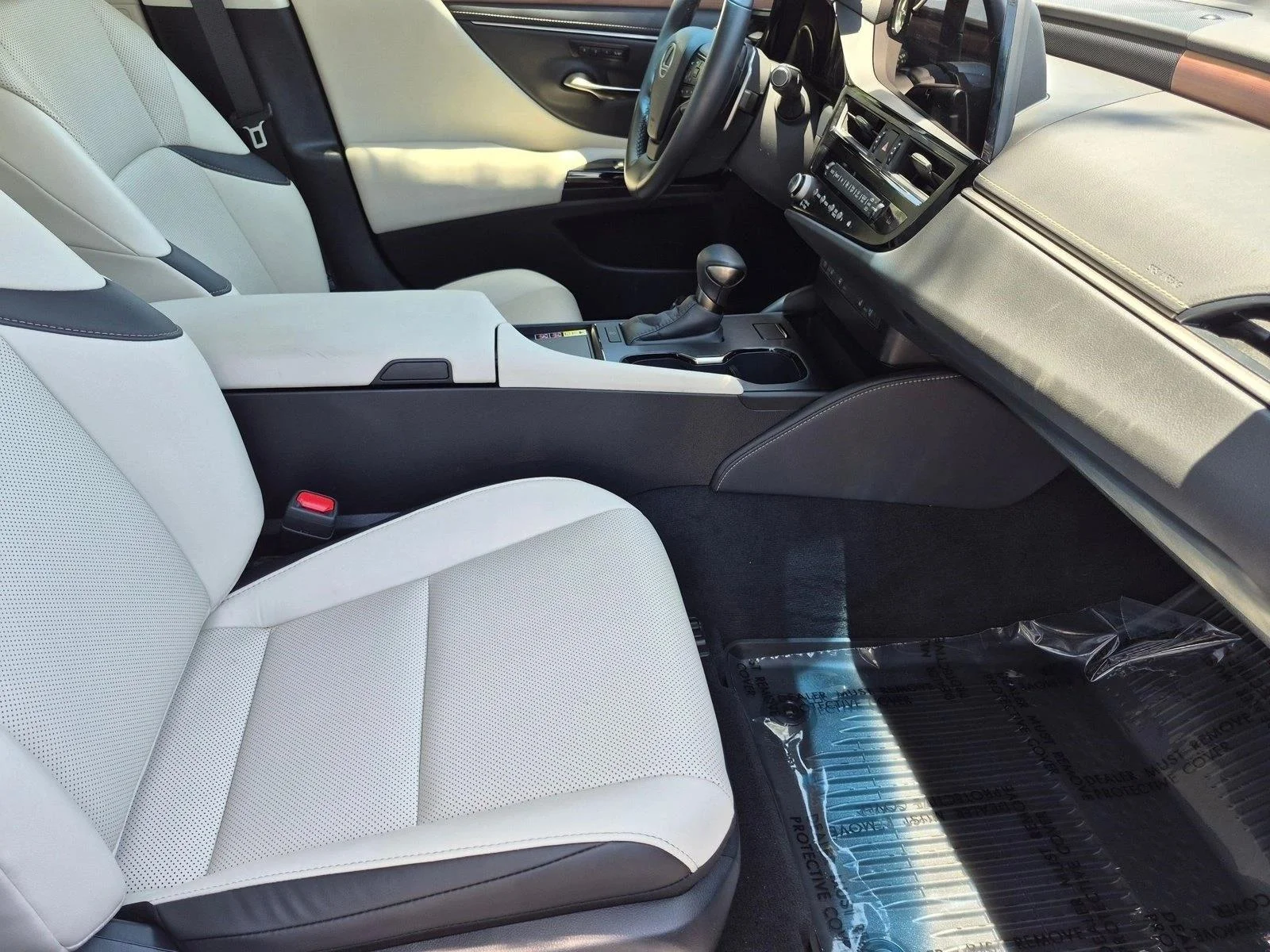 Certified Used 2025 Iridium Lexus ES 350 image 19