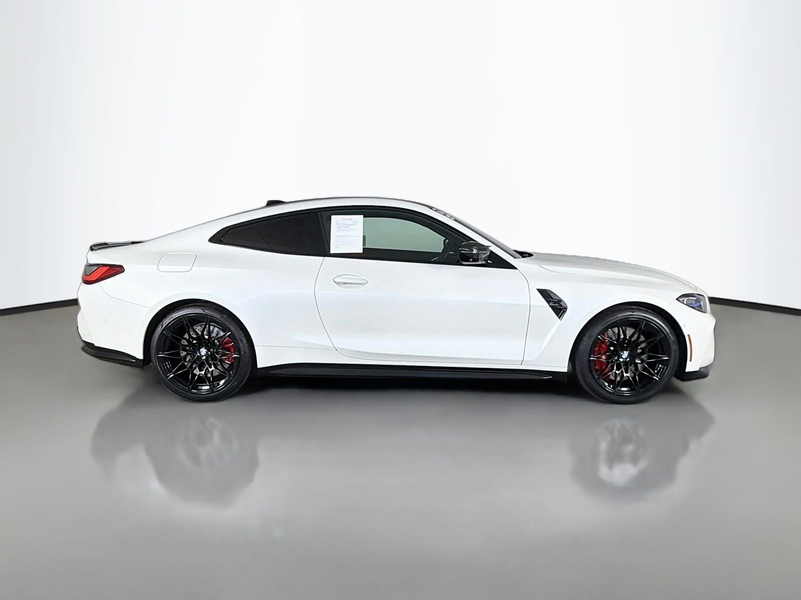 Used 2022 Frozen Brilliant White Met BMW Competition image 8