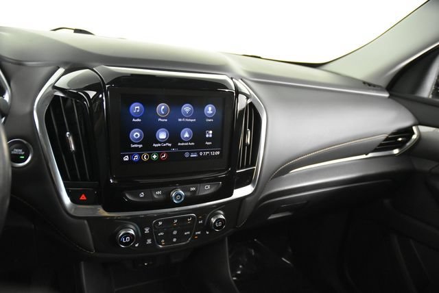 Used 2020 GRAPHITE METALLIC Chevrolet LT Cloth image 42