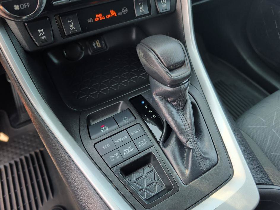 Used 2023 Silver Sky Metallic Toyota XLE image 26