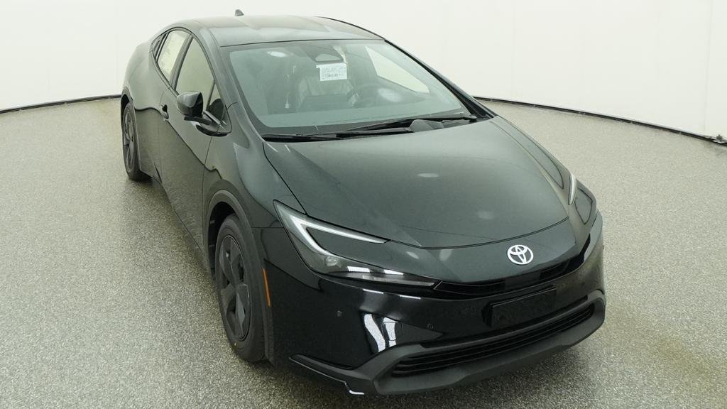 New 2026 Midnight Black Metallic Toyota LE image 2