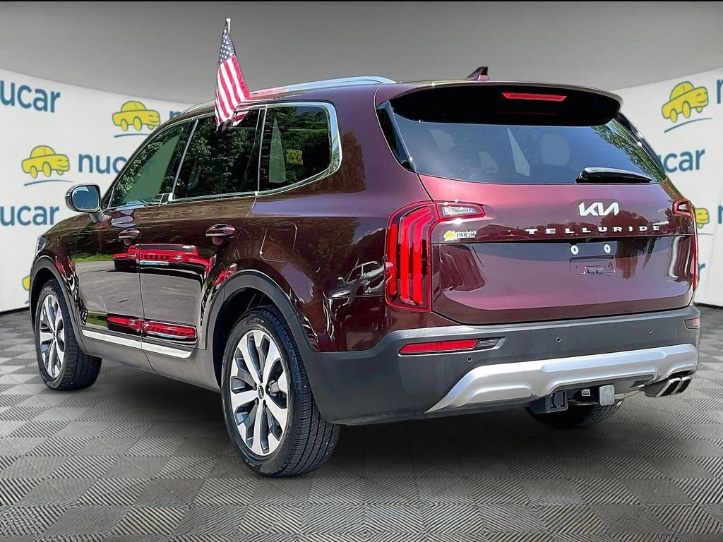 Used 2022 Purple Kia EX image 4