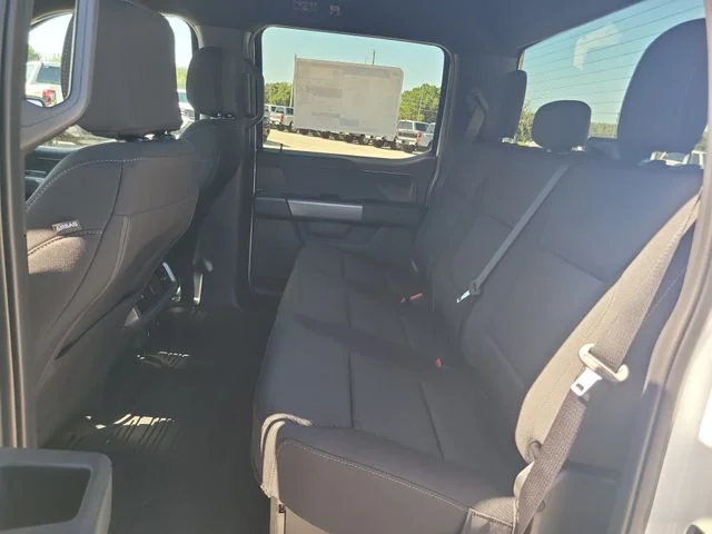 New 2026 Oxford White Ford XLT image 13