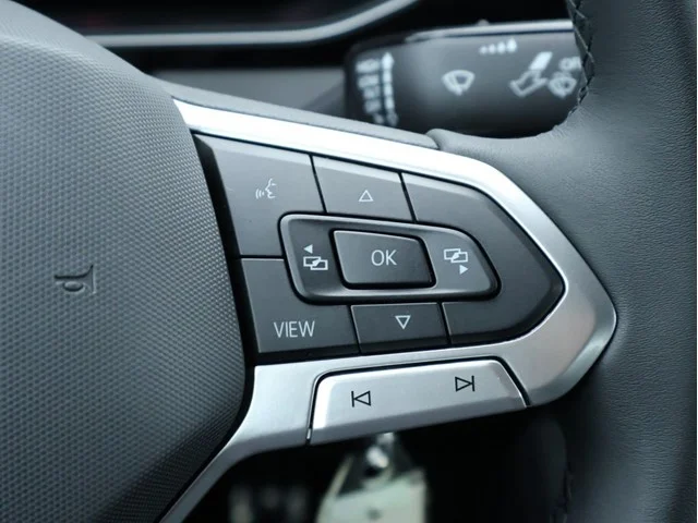 New 2026 Deep Black Pearl Volkswagen 1.5T Sport image 31