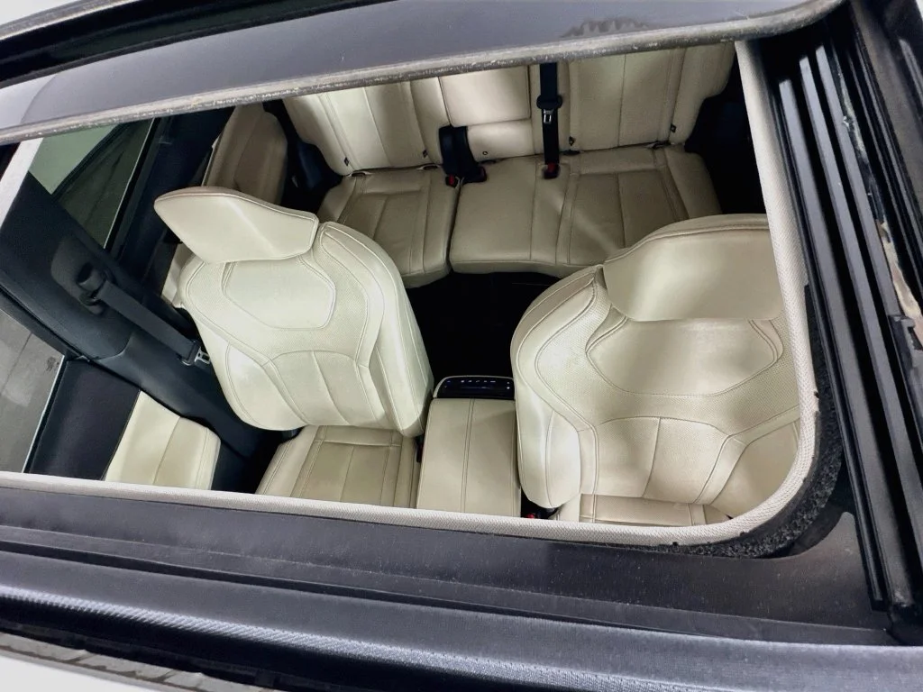 Certified Used 2024 White INFINITI LUXE image 29