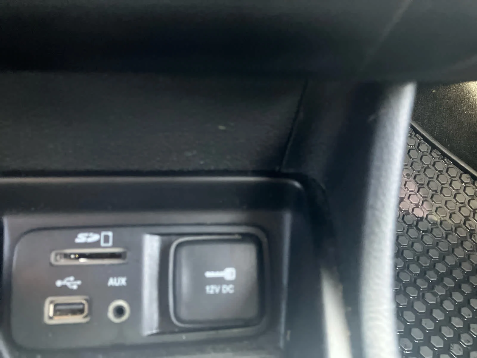 Used 2015 Granite Crystal Metallic Clearcoat Jeep Trailhawk image 23