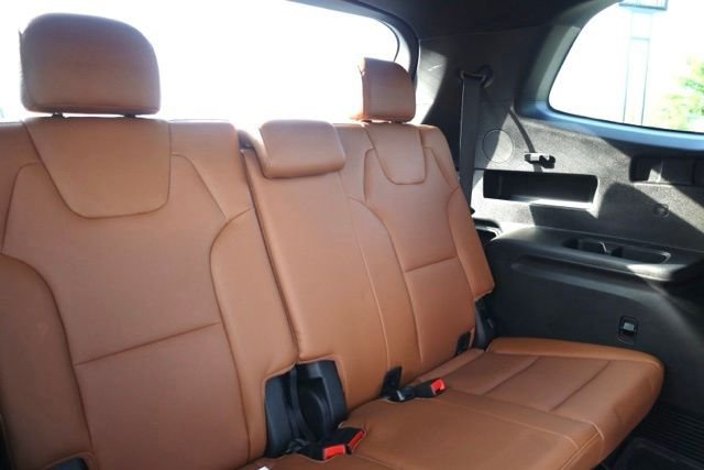 Used 2025 Ebony Black Kia EX X-Line image 43