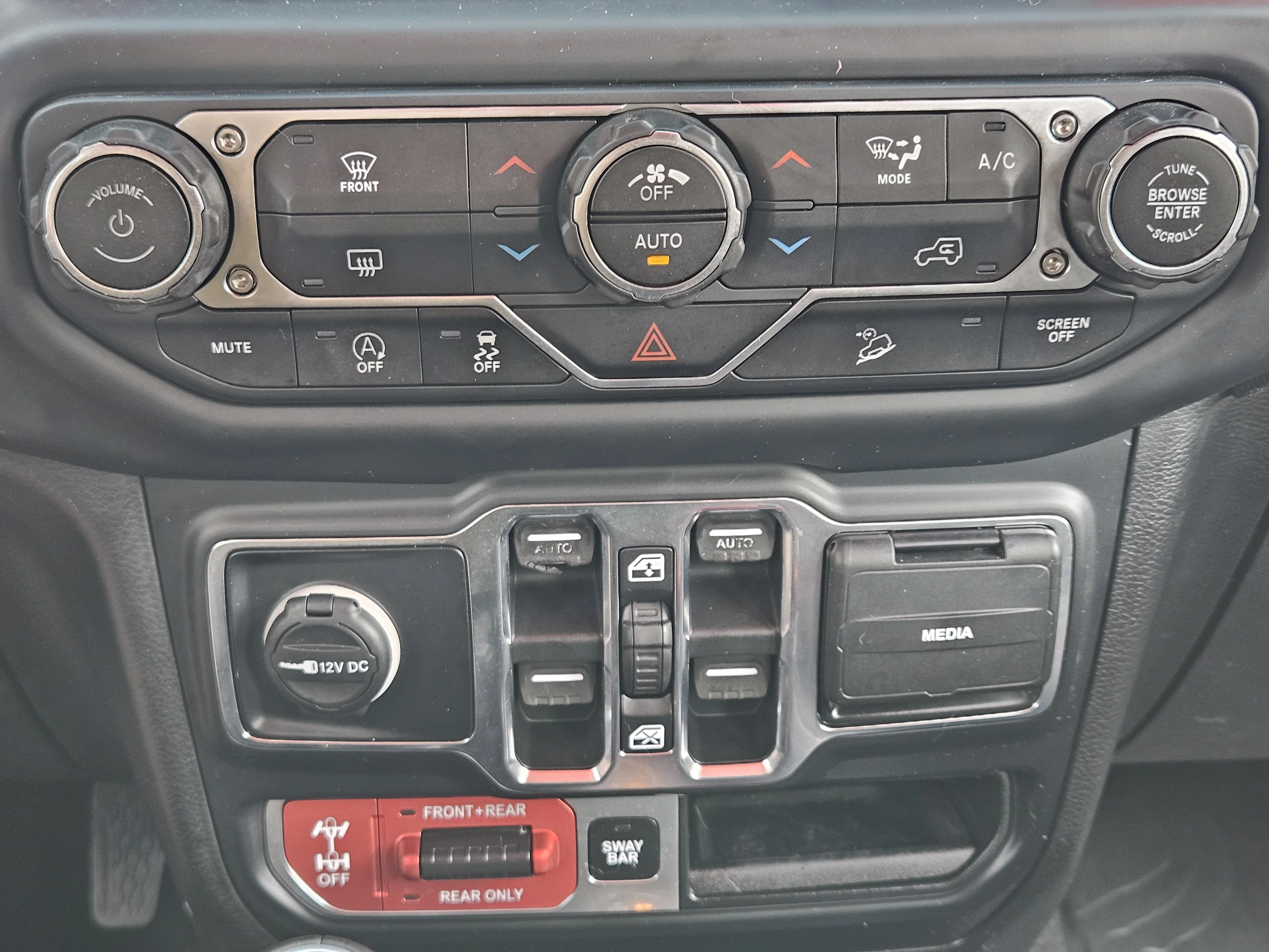 Used 2019 Sting-Gray Clearcoat Jeep Unlimited Rubicon image 18