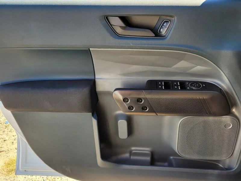 2025 Ford Maverick XL - Photo 25