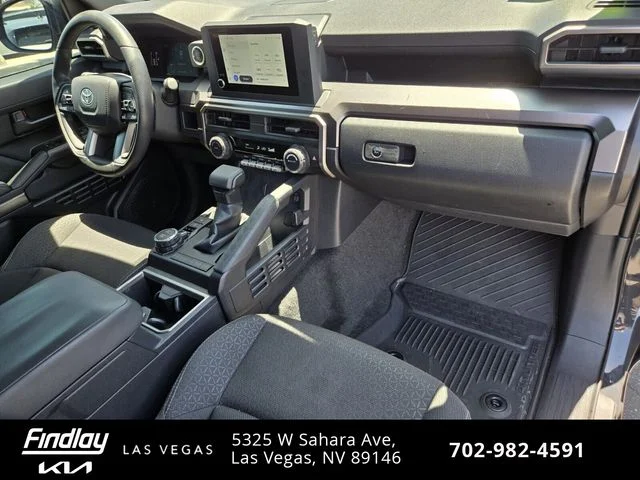 Used 2025  Toyota SR5 image 21
