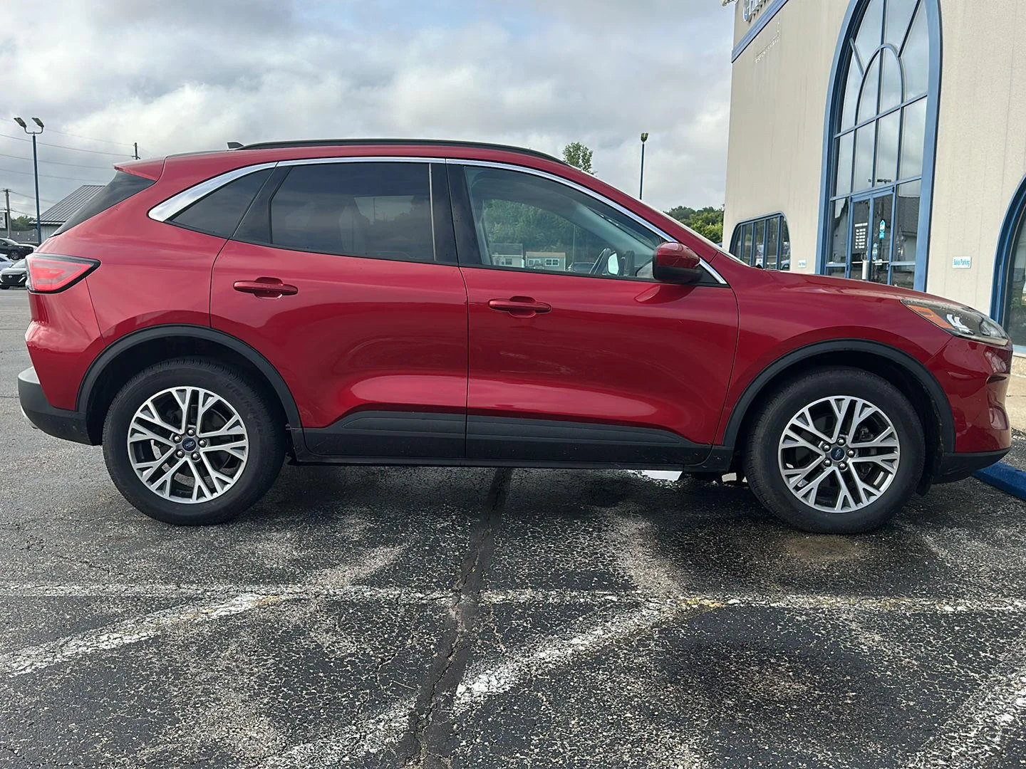 Used 2021 Rapid Red Metallic Tinted Clearcoat Ford SEL image 4