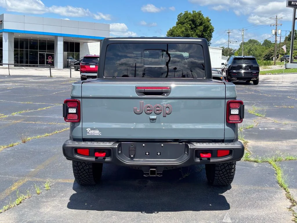 Used 2025 Gray Jeep Rubicon image 8