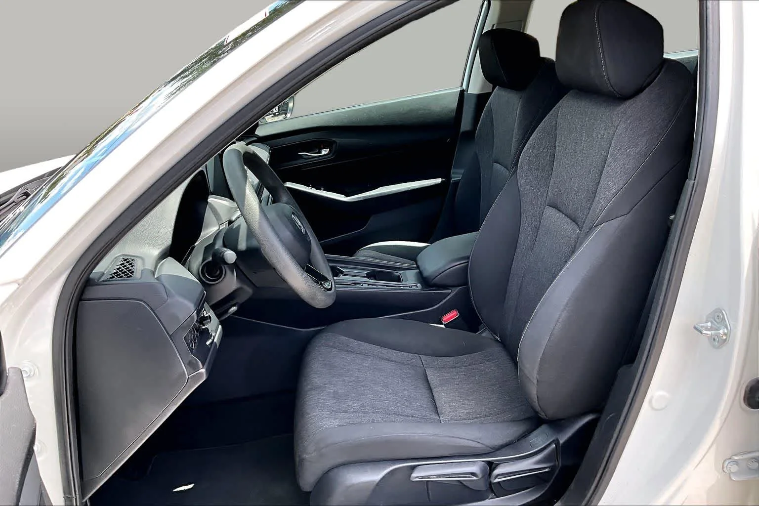 Used 2023 Platinum White Pearl Honda LX image 9