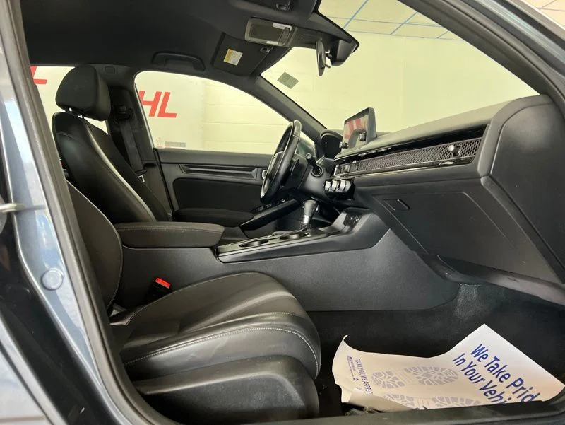 Used 2023  Honda Sport image 12