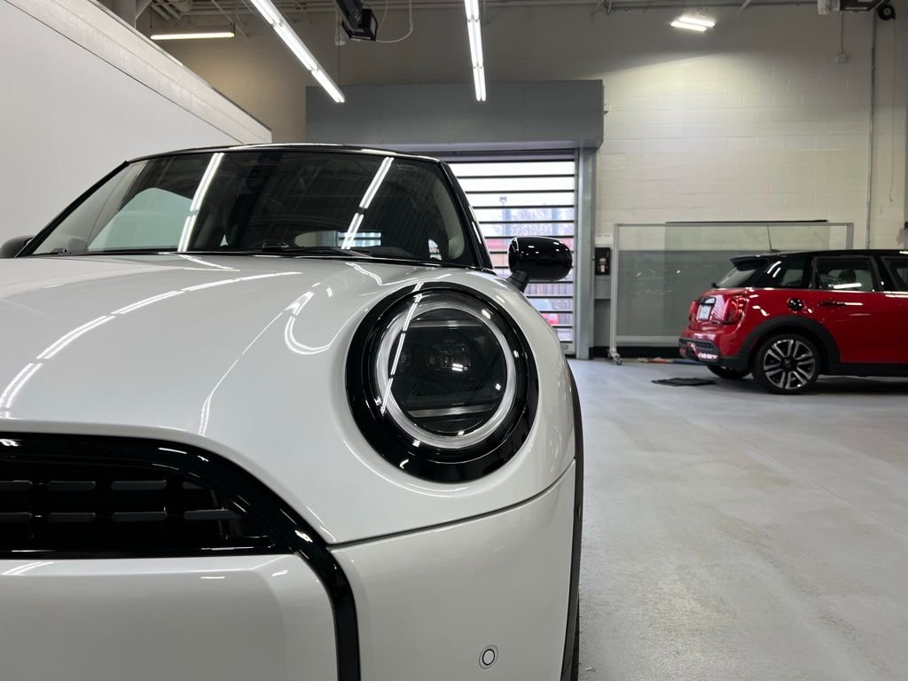 2025 MINI Hardtop 2 Door Base - Photo 9