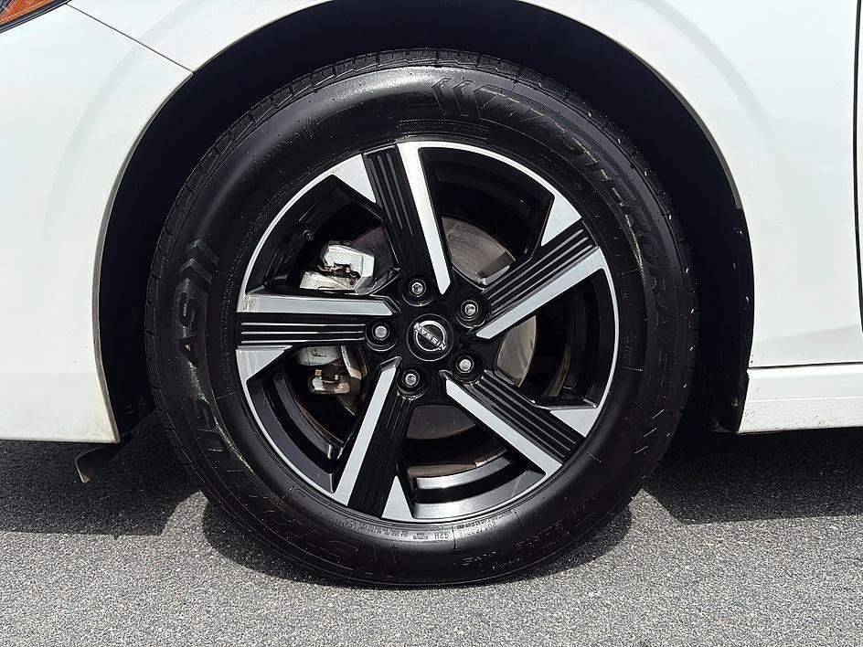 Certified Used 2025 Aspen White Tricoat Nissan SV image 9