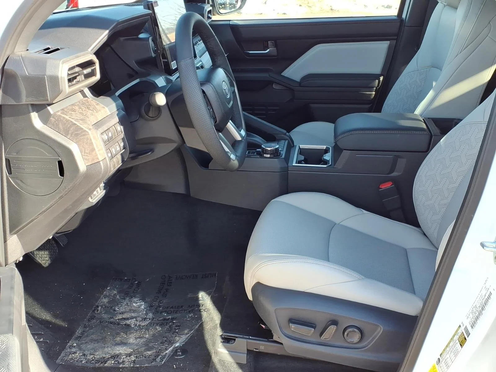 2026 Toyota Tacoma Limited - Photo 12