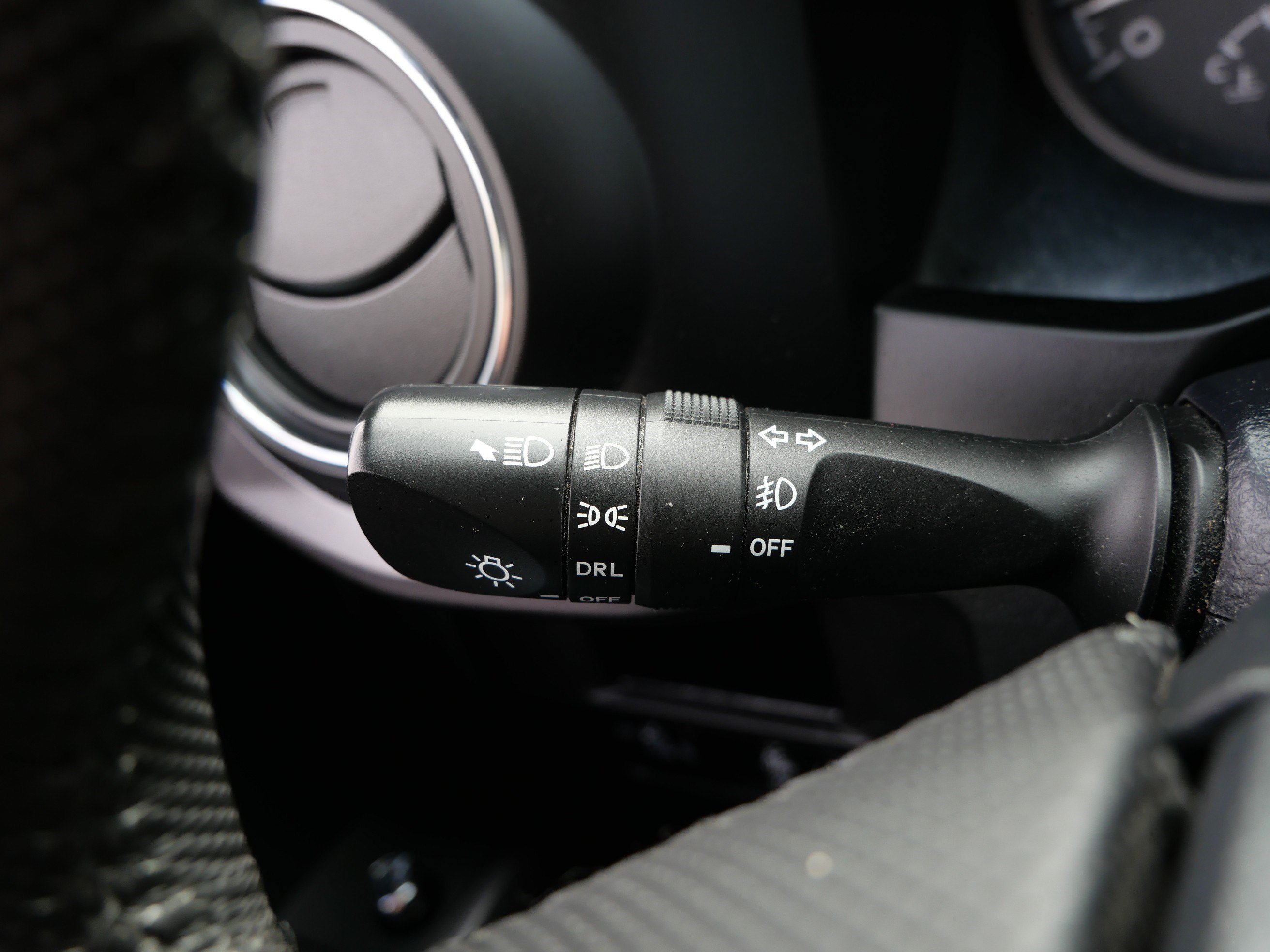 Used 2018 Magnetic Gray Metallic Toyota SR5 image 33