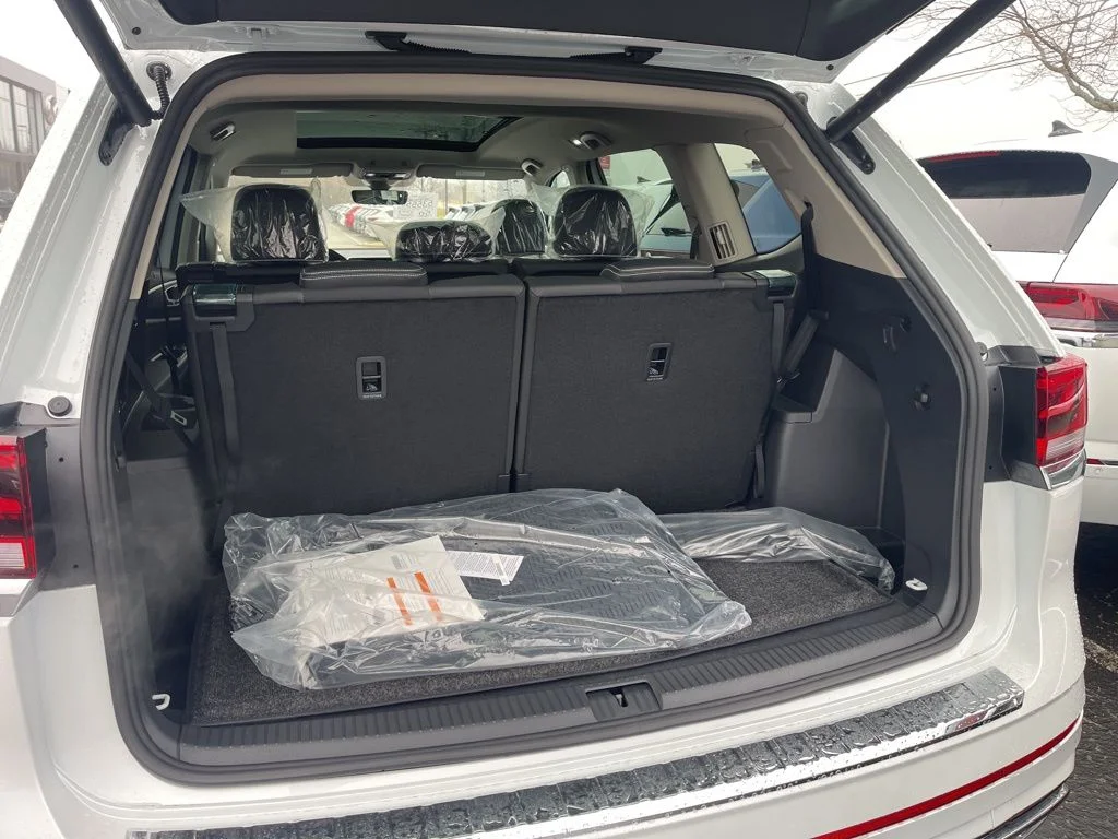 New 2026 Opal White Pearl Volkswagen SEL Premium R-Line image 18